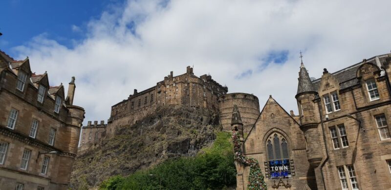 Edinburgh: Guided Tour in French - A Closer Look at What This Tour Offers