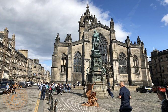 Edinburgh Half Day Guided Private Tour in a Premium Minivan - An In-Depth Look at the Edinburgh Private Tour