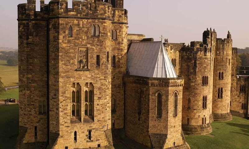 Edinburgh: Harry Potter and English Castles Tour in Spanish - Experience Overview: An Enchanting Day from Edinburgh to Northumberland