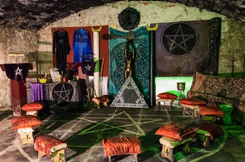 Edinburgh: Haunted Underground Vaults and Graveyard Tour - The Sum Up
