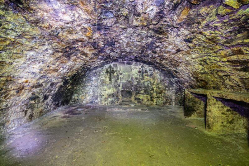 Edinburgh: Late-Night Underground Vaults Terror Tour - Who Should Consider This Tour?