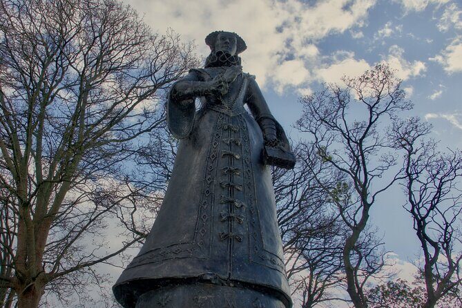 Edinburgh: Mary Queen of Scots Privately Guided Luxury Day Tour - A Closer Look at the Tour Experience