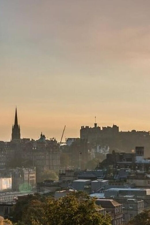Edinburgh: Must-See Attractions Guided Walking Tour - A Walk Through Edinburgh’s Historic Heart
