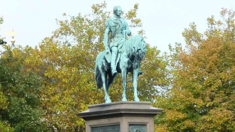 Edinburgh New Town: City Walking Tour & Exploration Game - FAQ