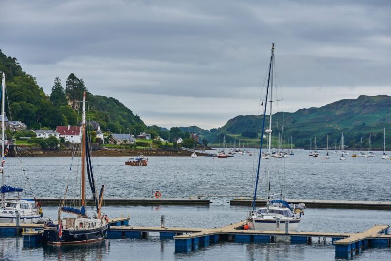 Edinburgh: Oban, Kilchurn Castle & Inveraray Tour in Spanish - Exploring the Itinerary: What Makes It Special?