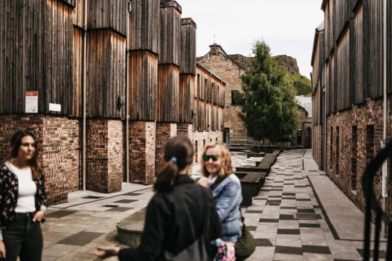 Edinburgh: Old Town Guided Walking Tour and Beer Tasting - An In-Depth Look at the Edinburgh Old Town Guided Beer Tour