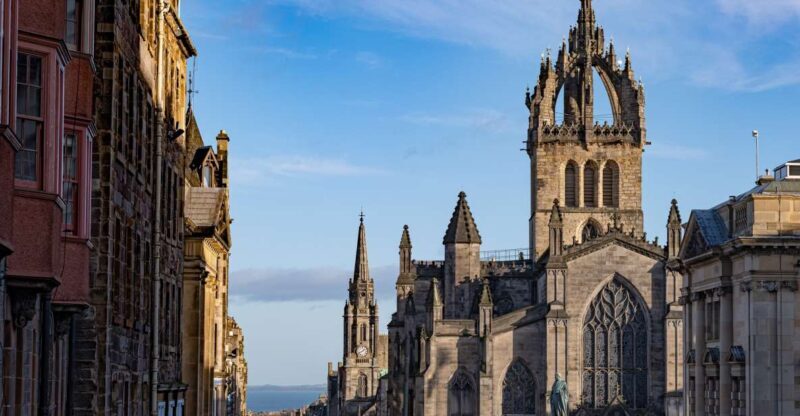 Edinburgh: Old Town History Walking Tour - Exploring Edinburgh’s Old Town in Depth