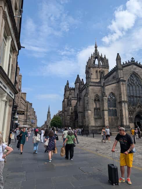 Edinburgh Old Town Walking Tour - An In-Depth Look at the Edinburgh Old Town Walking Tour