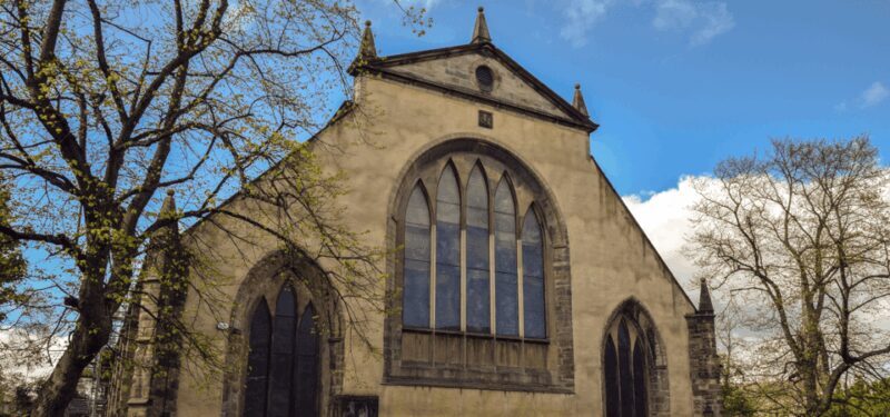 Edinburgh: Old Town Walking Tour with an APP - The Sum Up