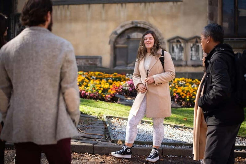 Edinburgh: Old Town Walking Tour with Castle Entry - Key Points
