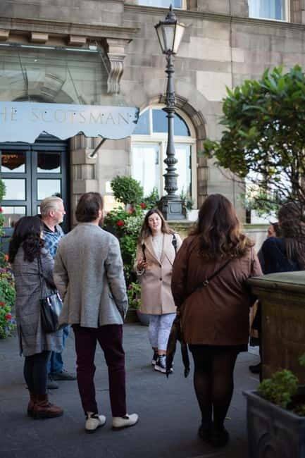 Edinburgh: Old Town Walking Tour with Castle Entry - Exploring Edinburgh’s Old Town in Detail