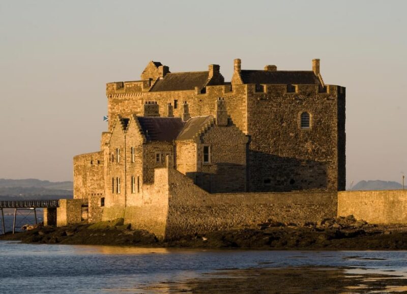 Edinburgh: Outlander and Castles Filming Locations Day Tour - Who Should Book This Tour?