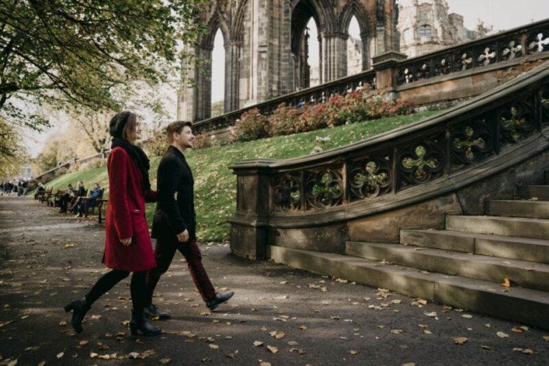 Edinburgh: Photo Shoot with a Private Vacation Photographer - The Sum Up