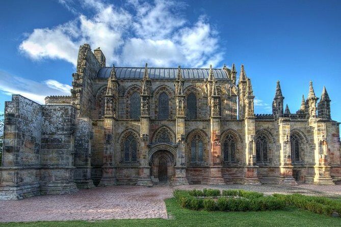 Edinburgh: Rosslyn Chapel, the Borders & Glenkinchie Distillery - A Deep Dive into the Experience