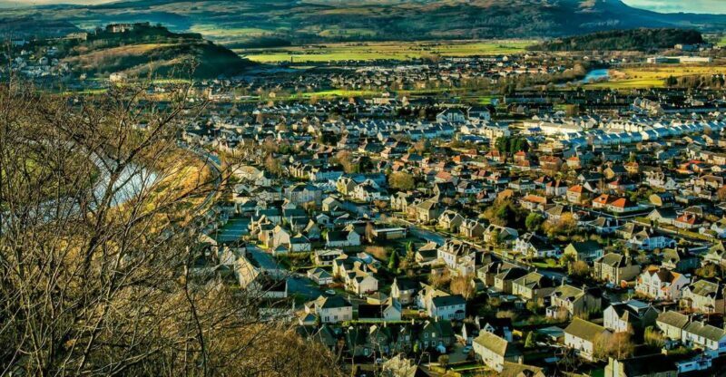 Edinburgh: Stirling, Whisky & St Andrews Tour in Italian - Return to Edinburgh