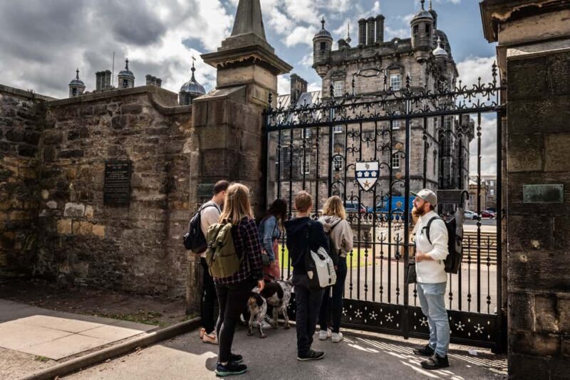 Edinburgh: Stunning Old Town Walking Tour - The Magnificent Views from Edinburgh Castle