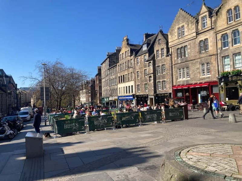 Edinburgh: Tales from the Old Town Guided Walking Tour - Analyzing the Value