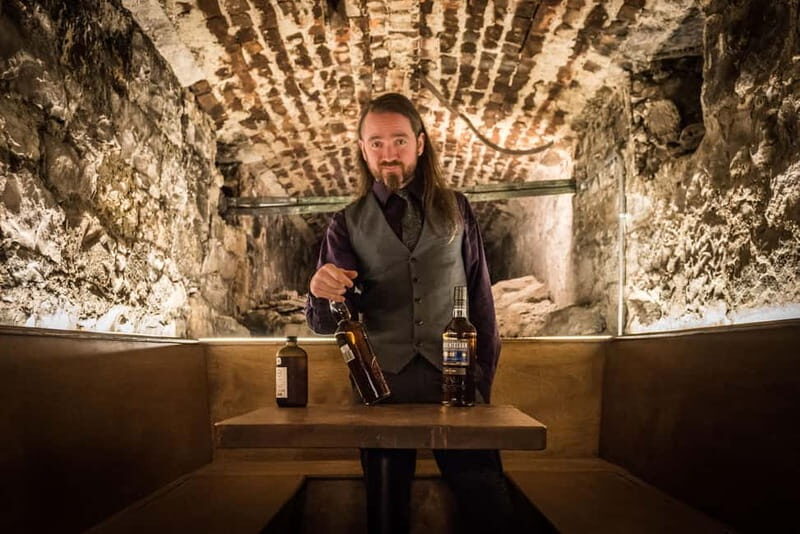 Edinburgh: The Lost Close Underground Scotch Whiskey Tasting - In-Depth Review of Edinburgh’s Underground Whisky Tasting