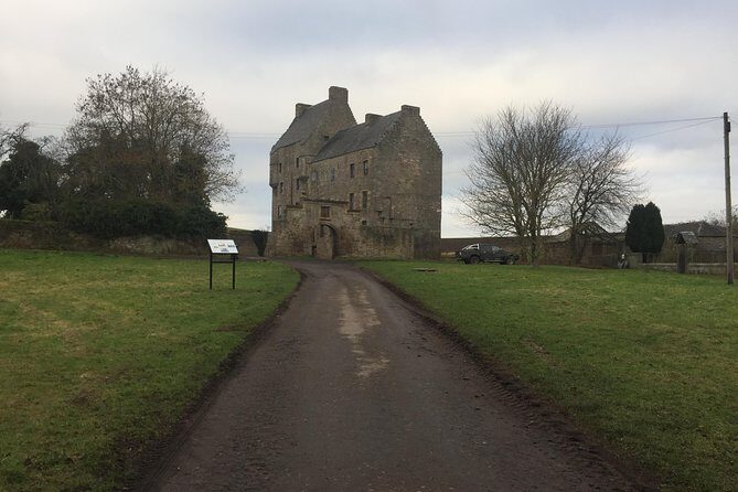 Edinburgh: The Outlander, Palaces & Jacobites Tour - A Small Caveat