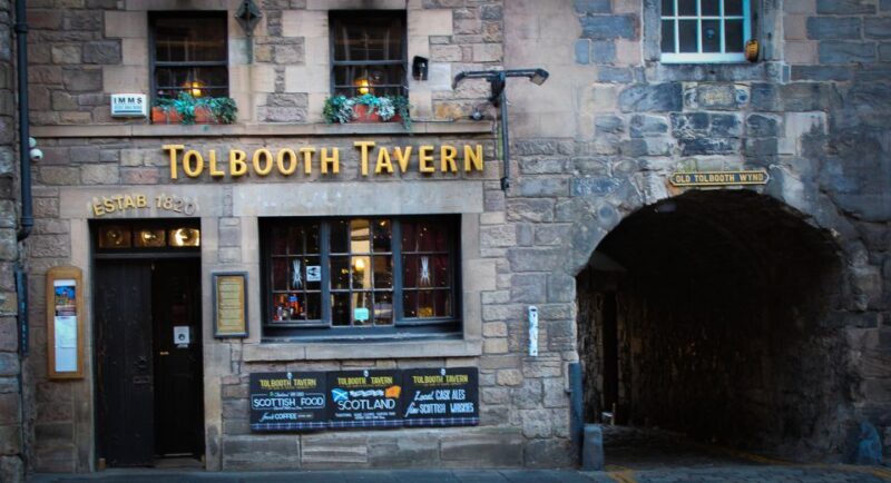 Edinburgh: Tolbooth Tavern Haggis Taster & Whisky Sampling - Authenticity and Value