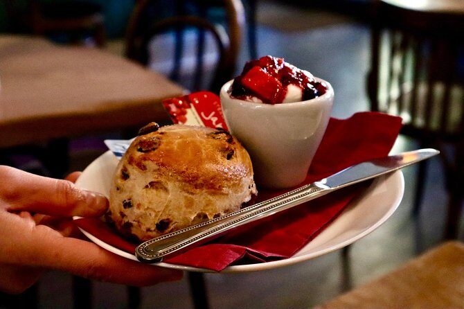 Edinburgh Walking Food Tour With Secret Food Tours - A Deep Dive into the Edinburgh Food Tour Experience