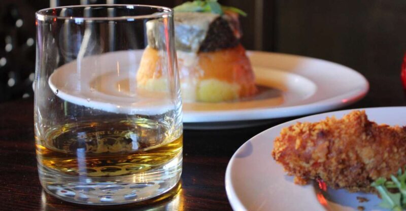 Edinburgh: Whisky Flight in one of the oldest pubs - Key Points