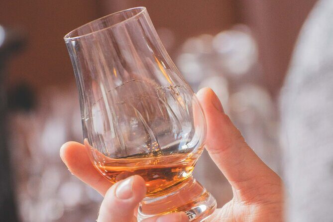 Edinburgh Whisky Walking Tour - Detailed Breakdown of the Itinerary