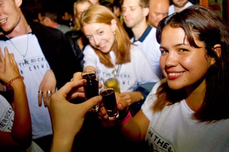 Edinburgh's Best Bar Crawl: Free Shots, Discounts, Photos - Who Should Consider This Tour?
