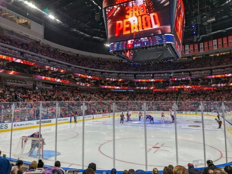 Edmonton: Edmonton Oilers Ice Hockey Game Ticket - The Experience: What to Expect at an Edmonton Oilers Game