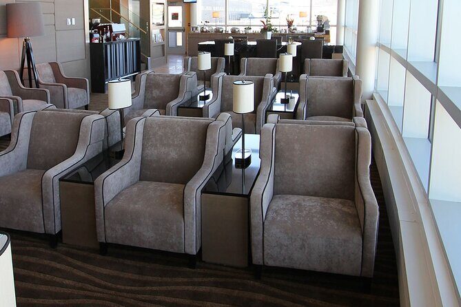 Edmonton International Airport Plaza Premium Lounge - FAQs
