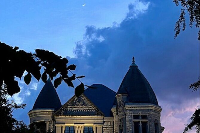 Eerie Old Louisville Photo Tour with Welcome Cocktail - Discover the Eerie Charm of Old Louisville with a Unique Photo Tour