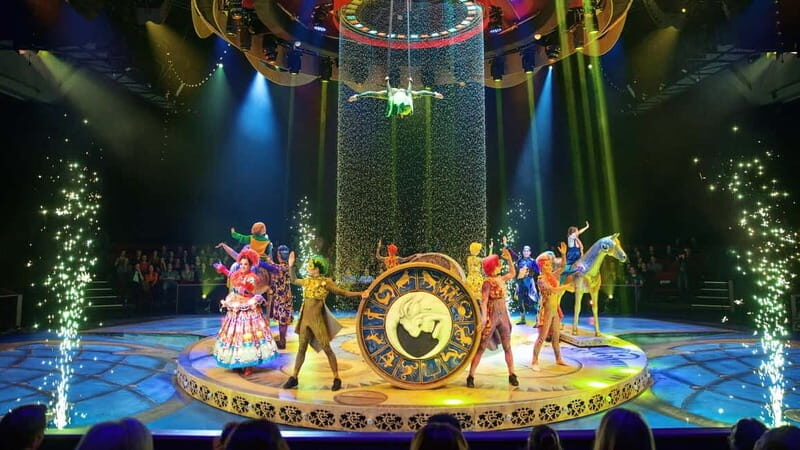Efteling: Theatre Show CARO Entry Ticket - Who Will Enjoy This the Most?