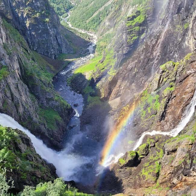 Eidfjord: Vøringsfossen Waterfall Roundtrip Transfer 2B - Experience Norway’s Iconic Vøringsfossen Waterfalls with an Affordable Shuttle