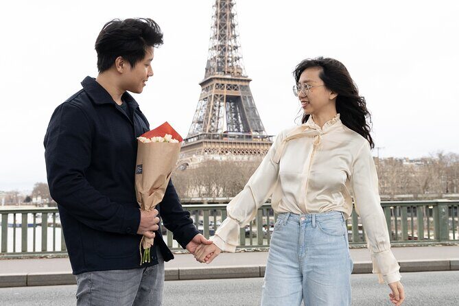Eiffel and La Seine Photo Shoot - Paris Photographer - Real Travelers’ Insights: What Makes It Special