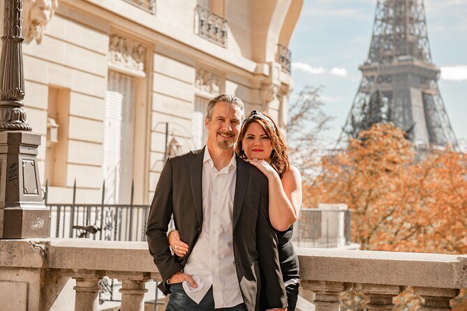 Eiffel Tower Photographer, Professional Photo shoot - Paris - A Deep Dive into the Parisian Photography Experience