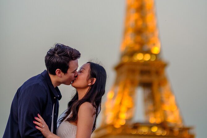 Eiffel Tower Photoshoot - Eiffel Tower Photoshoot: A Memorable Parisian Experience