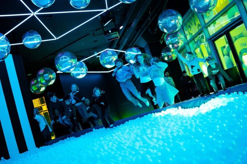 Eindhoven: Motion Experience Light Art Playground Ticket - Eindhoven: Motion Experience Light Art Playground Ticket — A Colorful Encounter with Light and Creativity