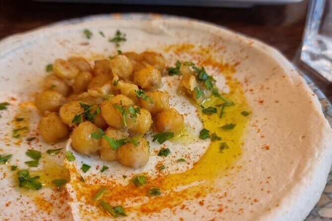 Eixample Unwrapped A Vegan Tour in Barcelona - Introduction: What to Expect from the Eixample Unwrapped Vegan Tour