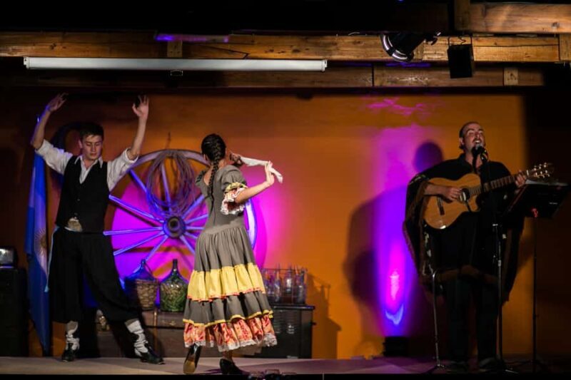 El Calafate: Estancia 25 de Mayo Tour with Dinner & Transfer - Key Points