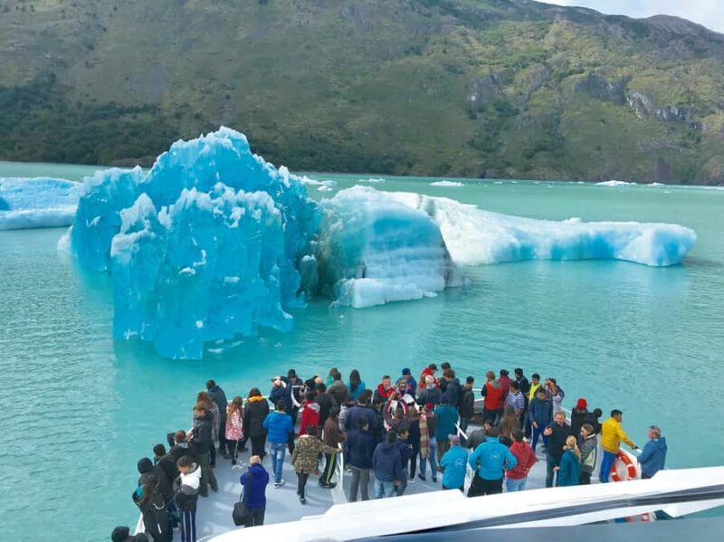 El Calafate: Glaciers Gourmet Experience - Full Day Cruise - The Experience on the Water