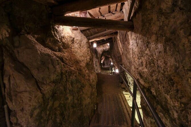 El Dorado Gold Mine & 7 Magic Mountains Tour - FAQ