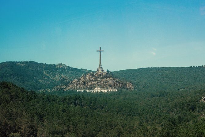 El Escorial, Valley and Toledo Day Tour from Madrid - FAQ