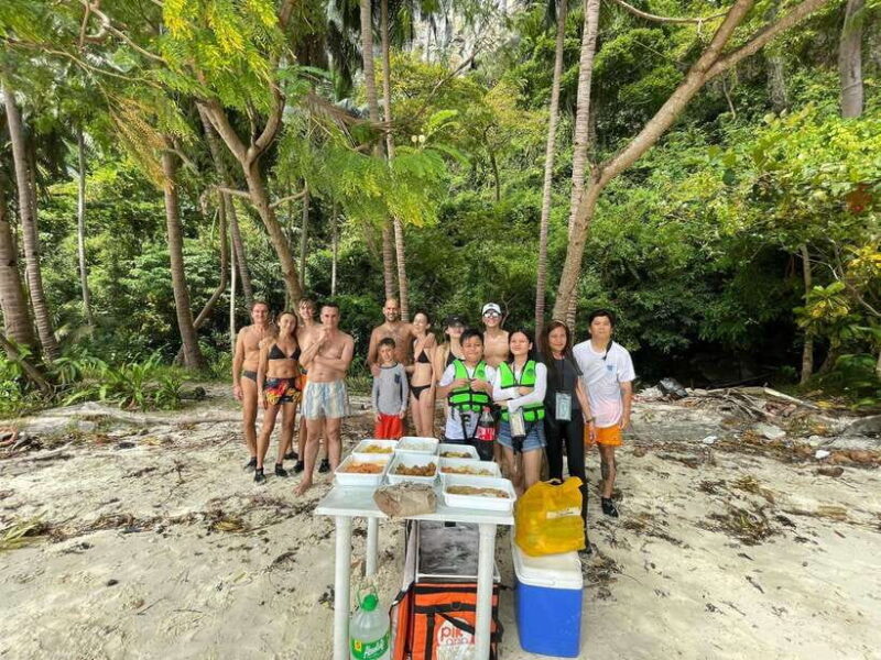 El Nido: Island Hopping and Snorkeling Private Boat Tour - Key Points