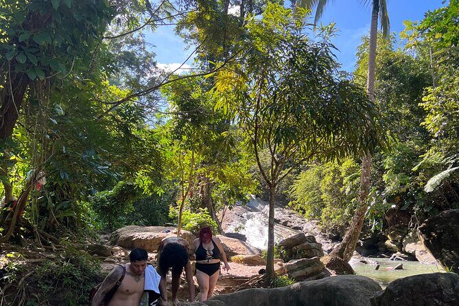 El Yunque Rainforest and Luquillo Beach and Kiosk Private Tour - Frequently Asked Questions