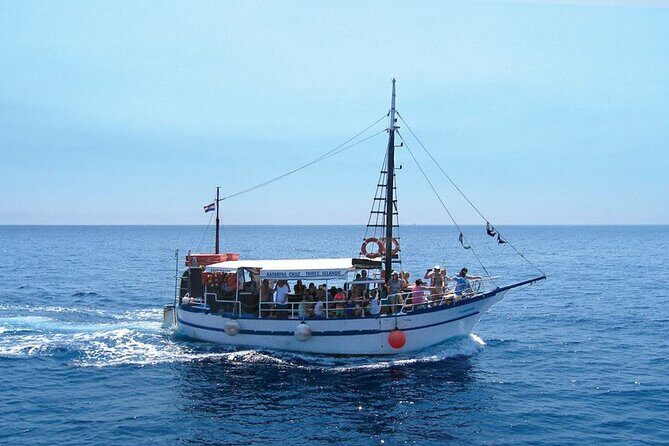 Elaphite Islands Cruise with Local Gastronomy at Captain's House - The Food and Beverage Experience