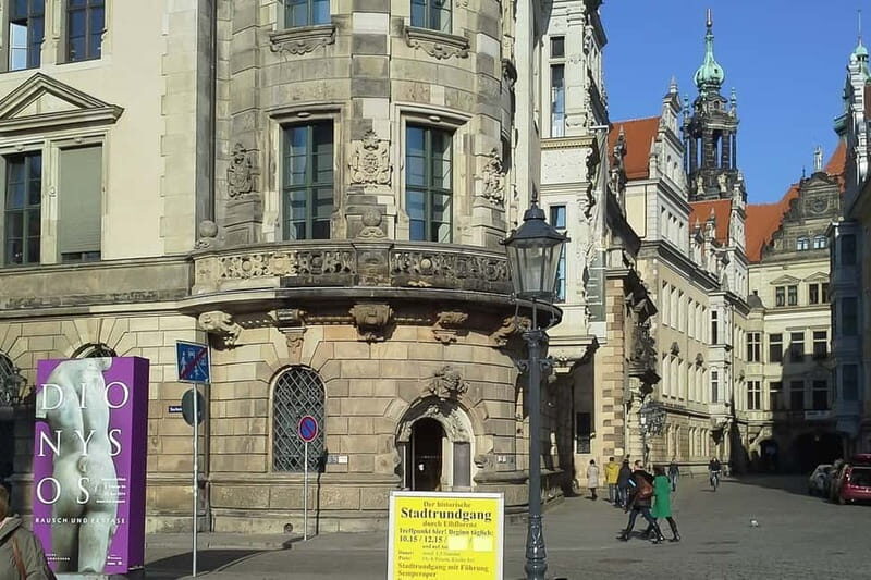 Elbfloren: Historical city tour - Price and Value