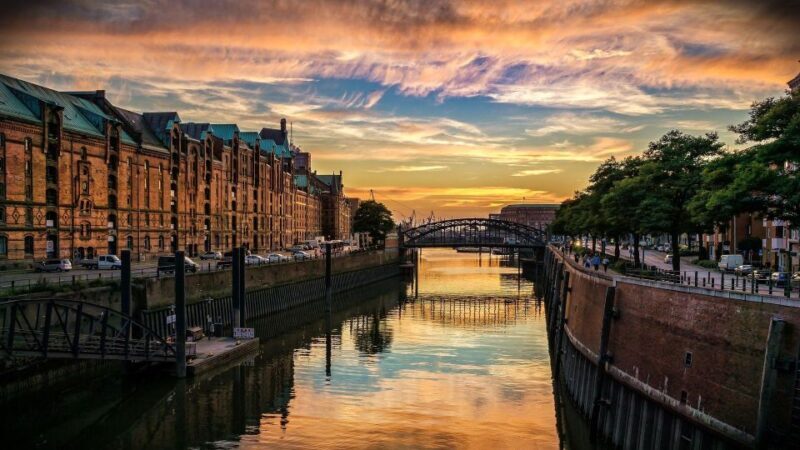 Elbphilharmonie, Speicherstadt & HafenCity Private Tour - Key Points