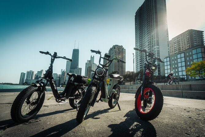 Electric Bike Tours in Lincoln Park - FAQs