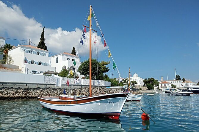 Electric Boat Daily Cruises - The Journey: An In-Depth Look at the Itinerary