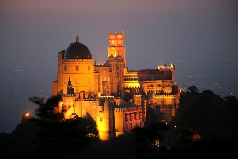ELEGANT SINTRA TOUR AT NIGHT - Experience the Magic of Sintra at Night in Style